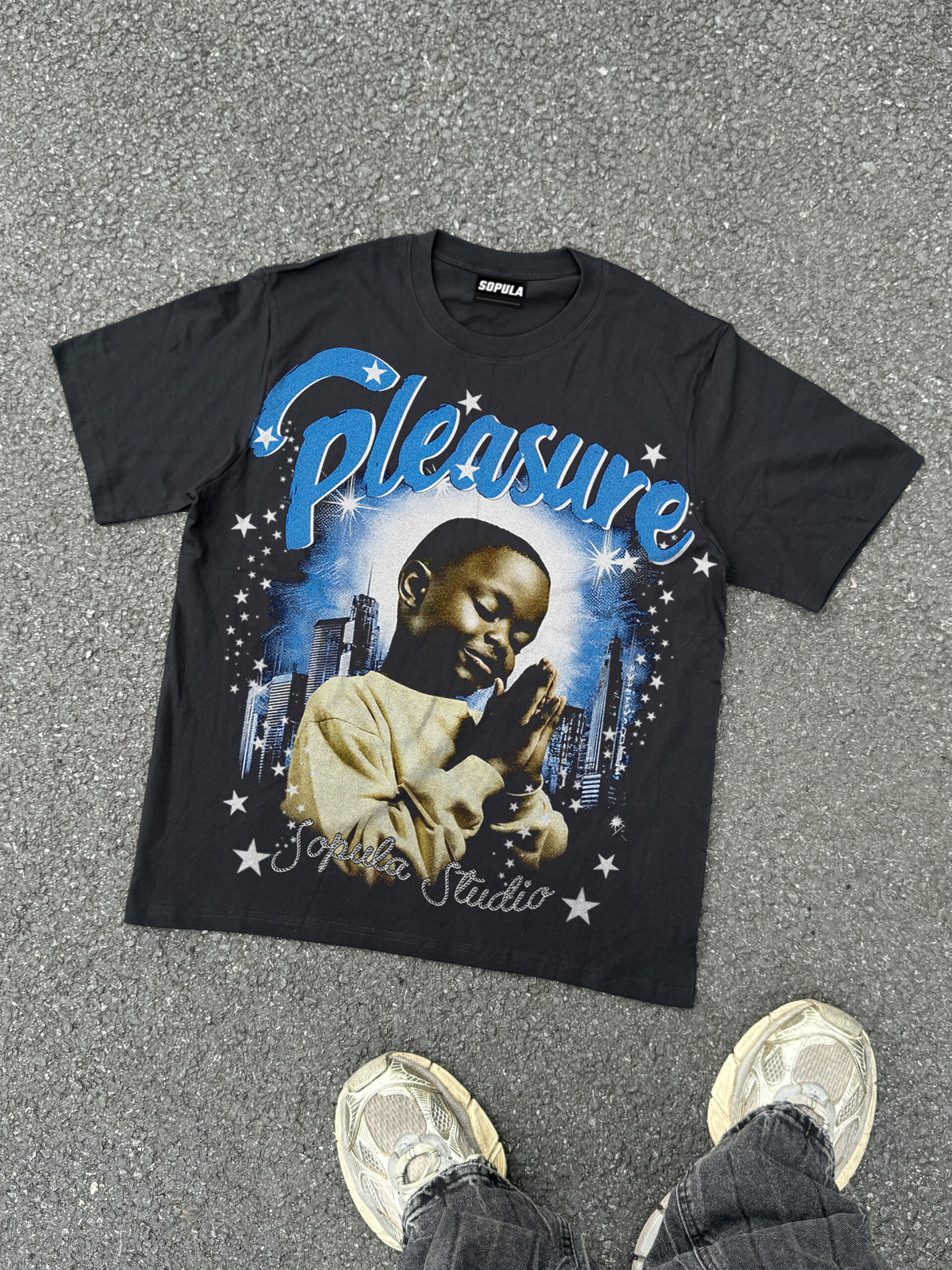 Boy Praying For Pleasure Vintage Graphic V-Neck Short Sleeve Polyester T-Shirt