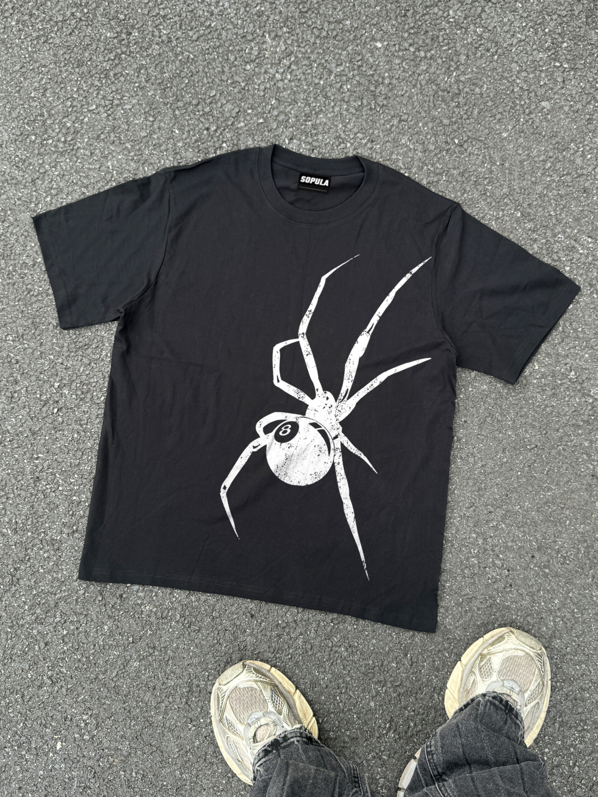 Spider No. 8 Ball Retro Graphic V-Neck Short Sleeve Polyester T-Shirt