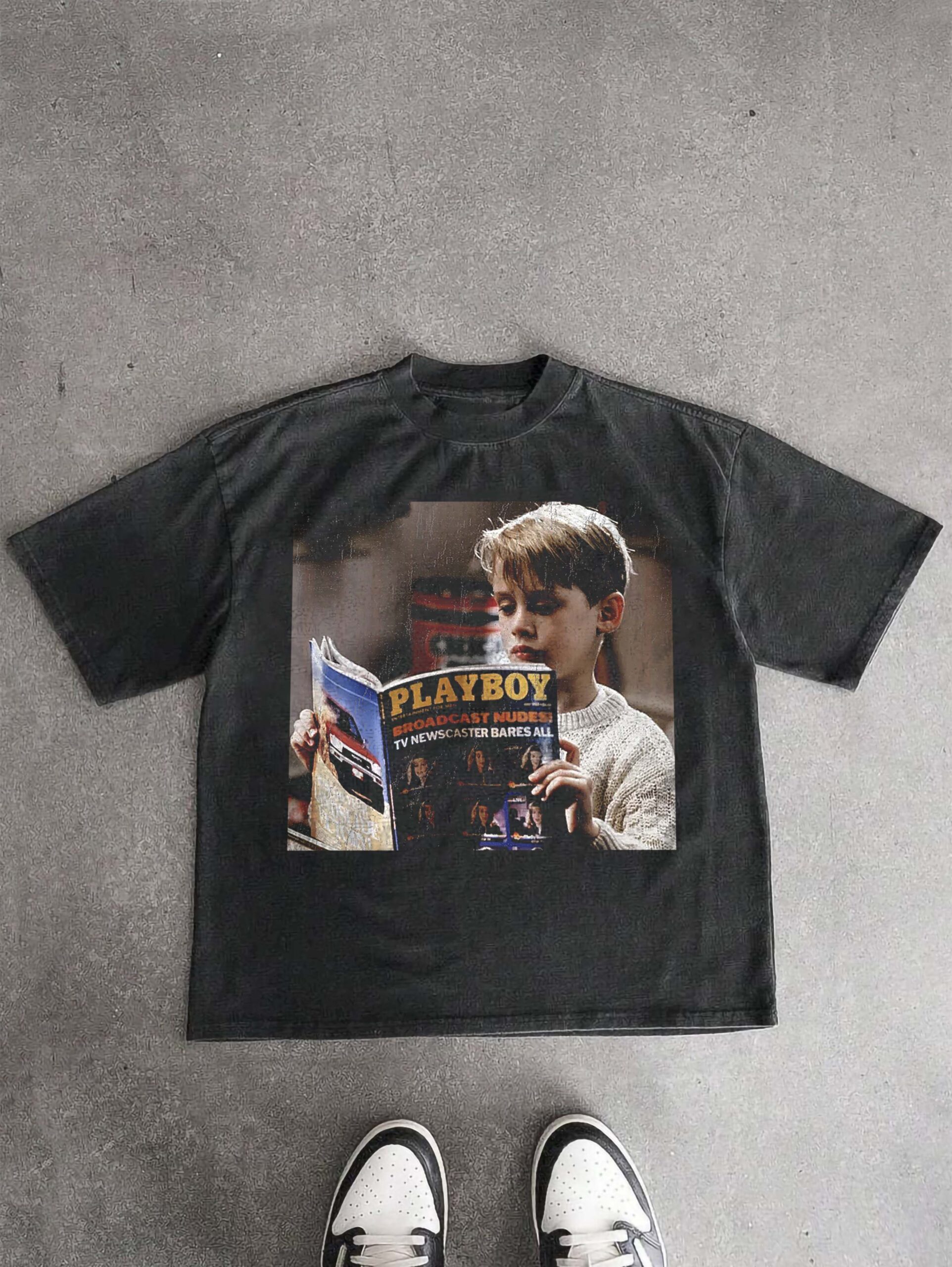 Vintage Casual Portrait Print Washed Polyester V-Neck T-Shirt Short Sleeve Regular Length